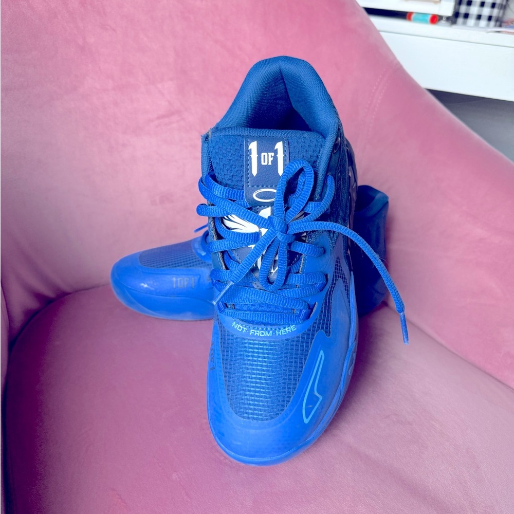 M.E.L.O basketball shoes